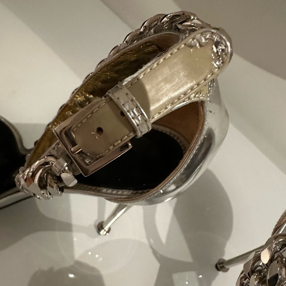 TOM FORD Chain Detail Heels - Picture 9 of 10